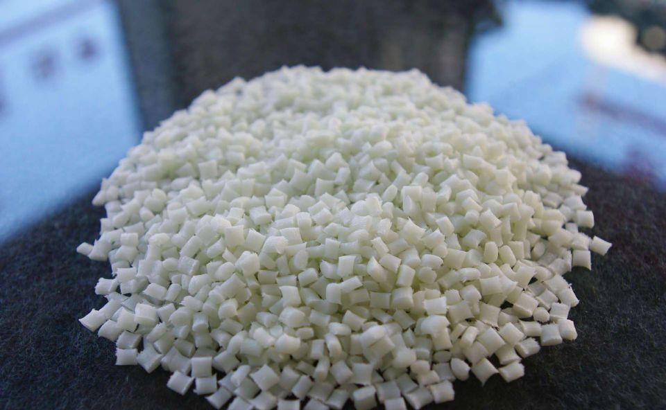 PA尼龍原料與PE原料的區別有哪些?